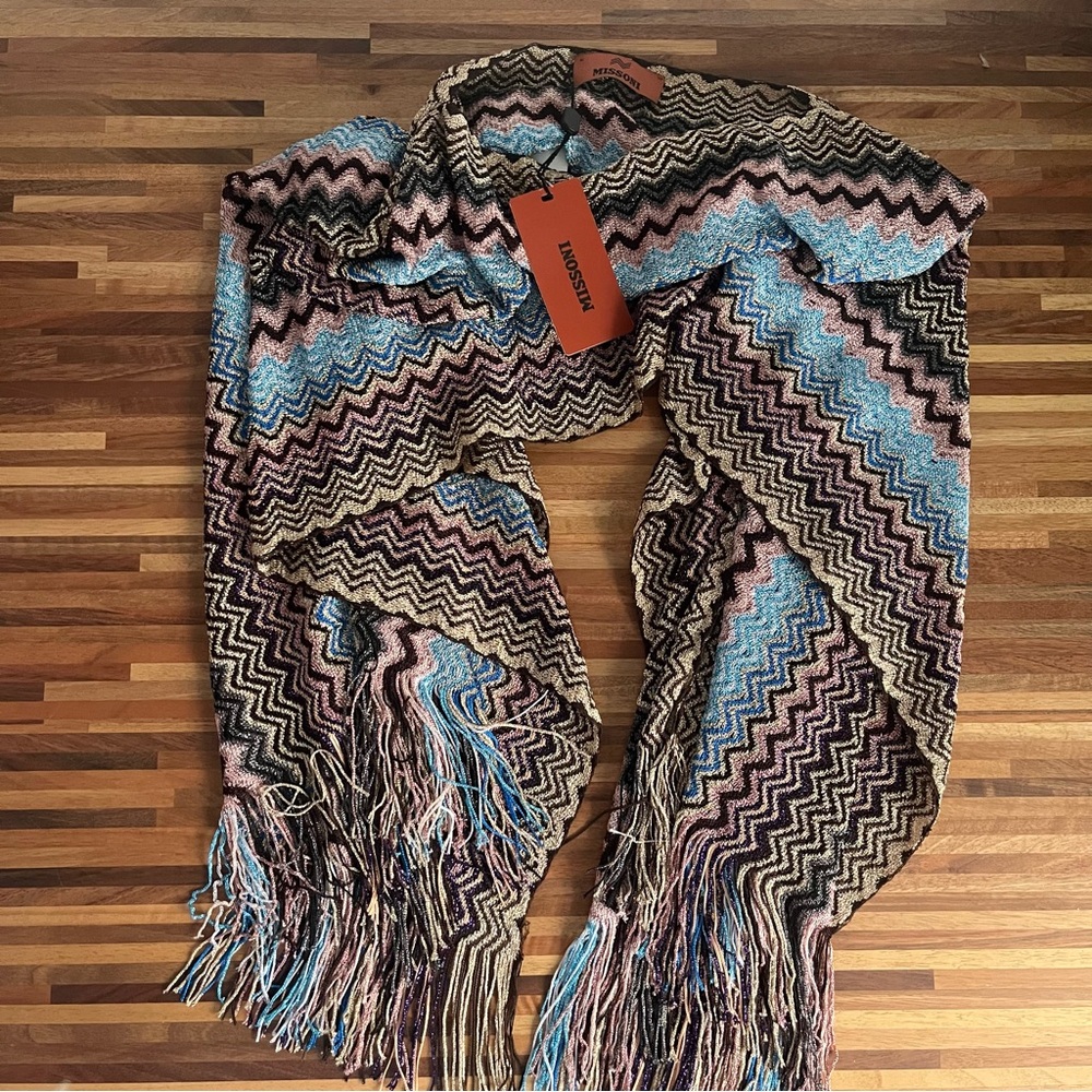 NWT Missoni Metallic Zig Zag Poncho Shawl Scarf